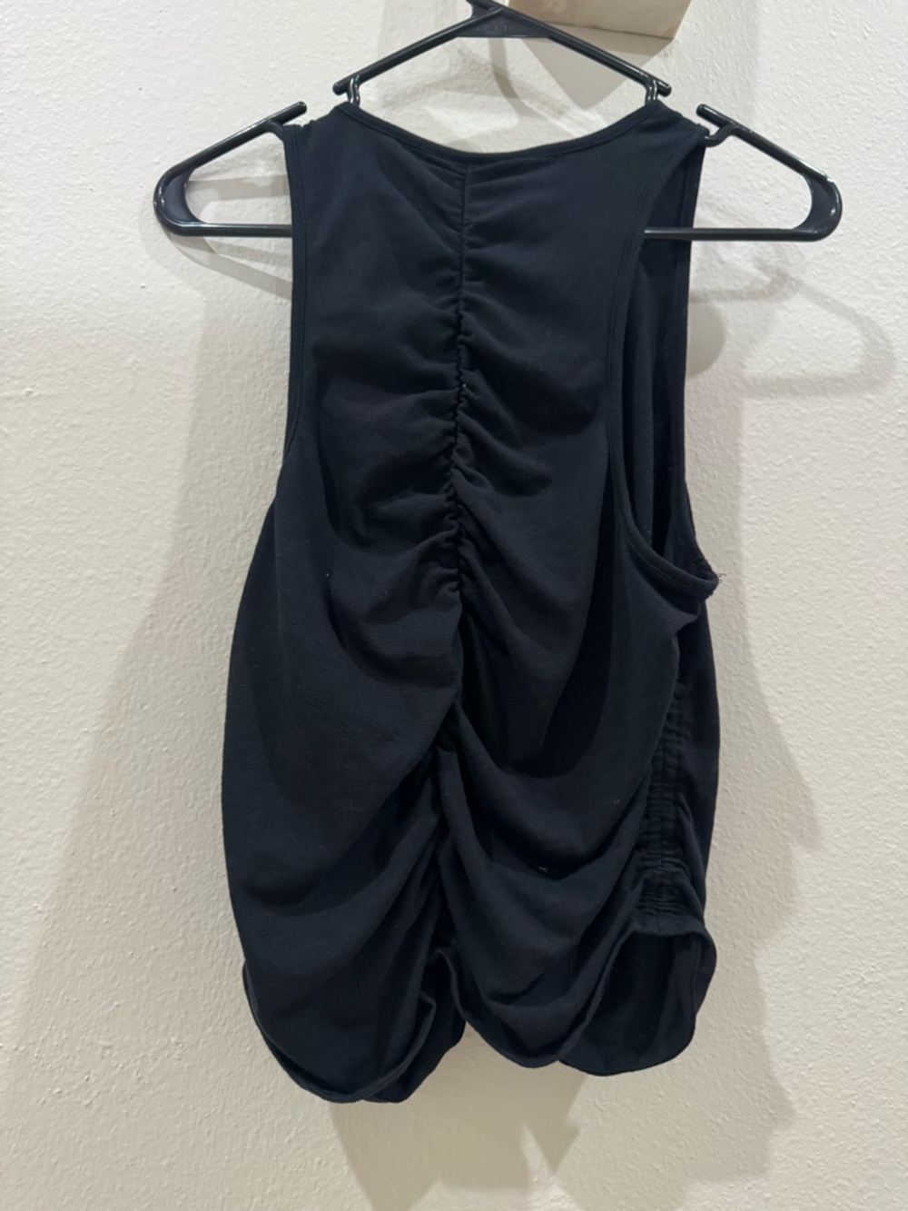 Universal Thread Black Ruched Front cropped tank top size Large - Picture 2 of 5